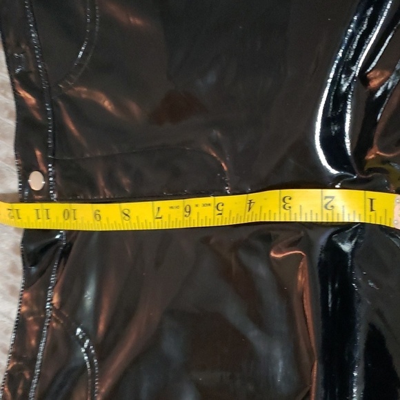 Missguided Fun, 100% Polyurethane, Black, Shiny Pants. Size 4  NWOT - Picture 9 of 13
